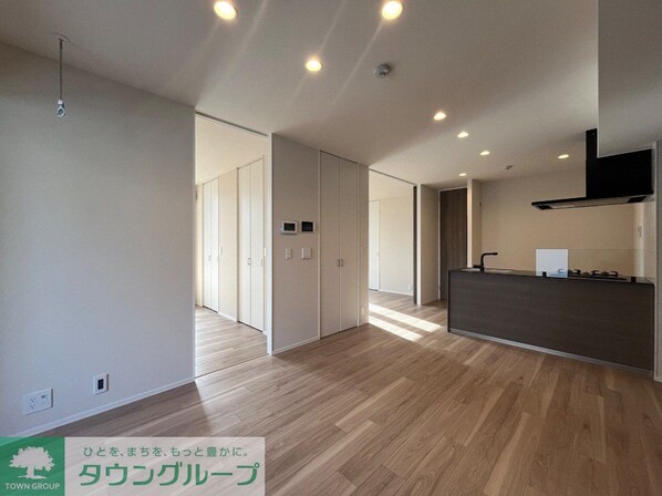 Chloe Westの物件内観写真